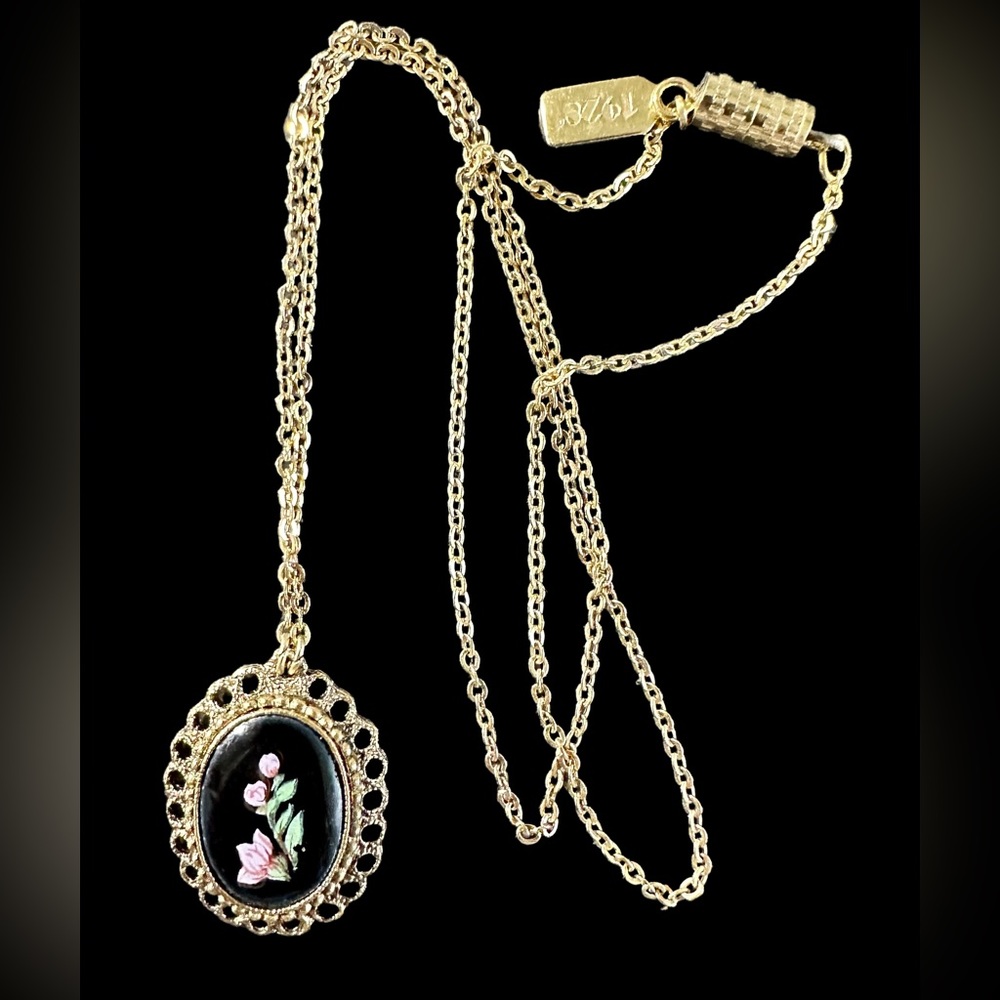 Vintage 1928 Floral Black Pink Cameo Oval Cabochon Enamel Pendant 16” Necklace